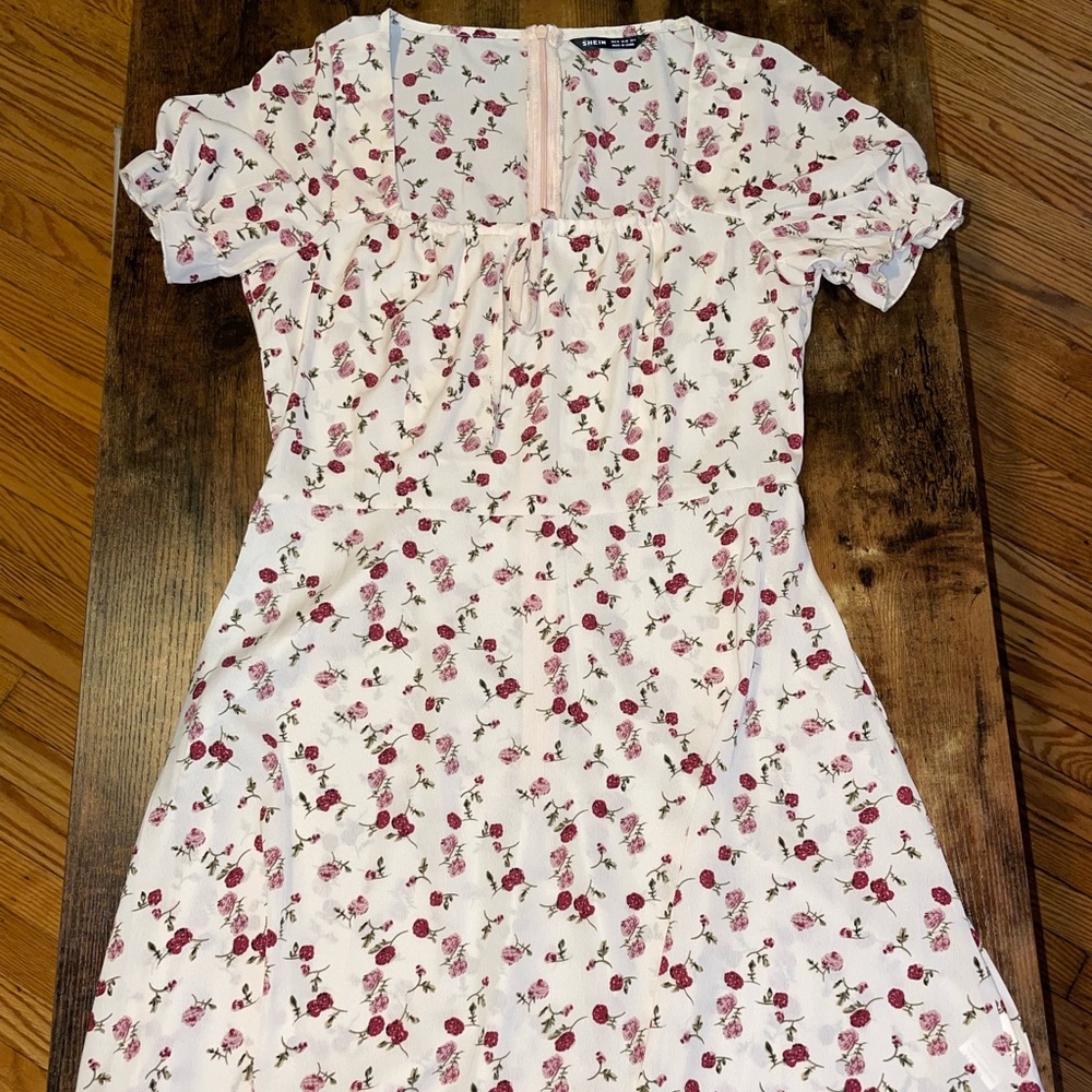 Shein size medium 6 floral cute summer dress